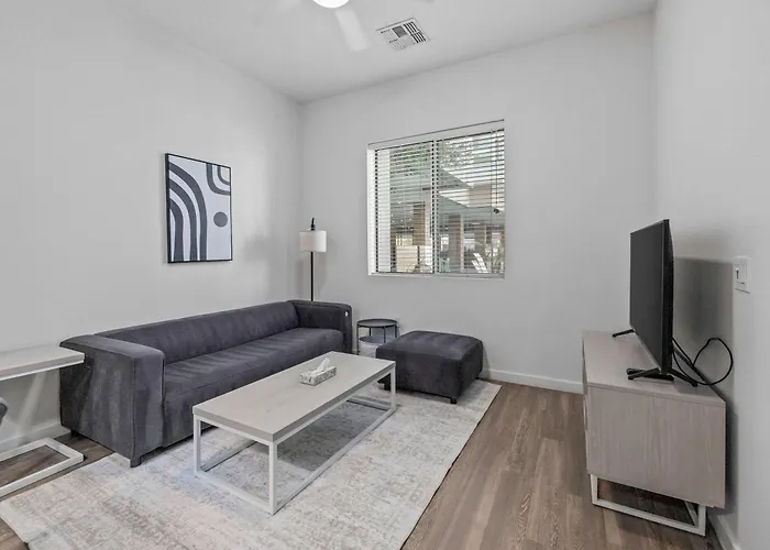 Boulevard Modern 1br Asu Pool Gym 02 Apartment *